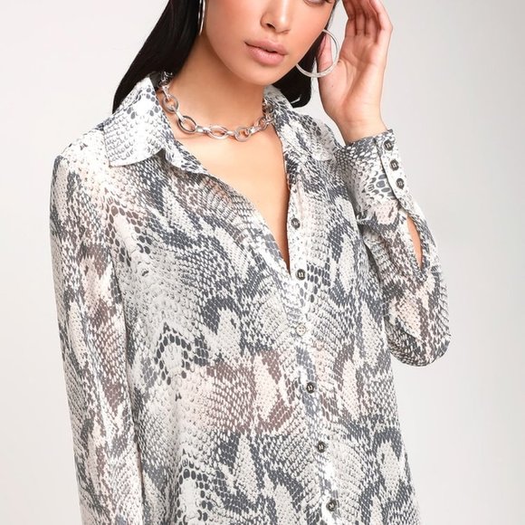 Lulu’s | Women’s | Snake it Off Grey Snake Print Sheer Button-Up Top | Size: Me - Picture 5 of 6
